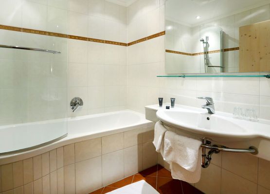 Glanzer Homes - Hamrach Suite (SOE077)