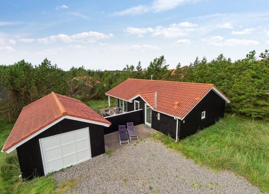 "Henkil" - 700m from the sea