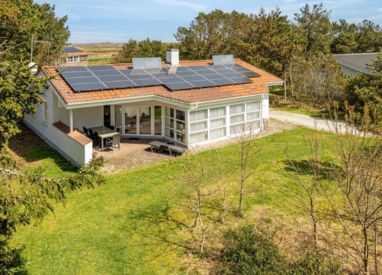 "Leoni" - 500m from the sea