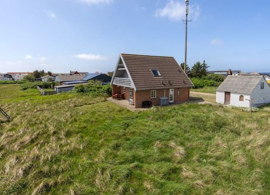 "Bjarnger" - 200m from the sea
