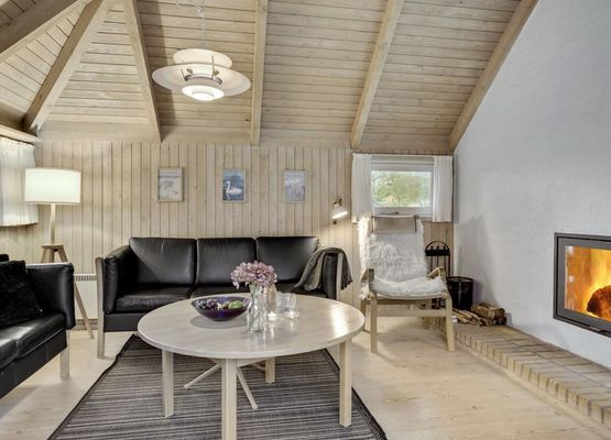 "Catarine" - 1.1km from the sea