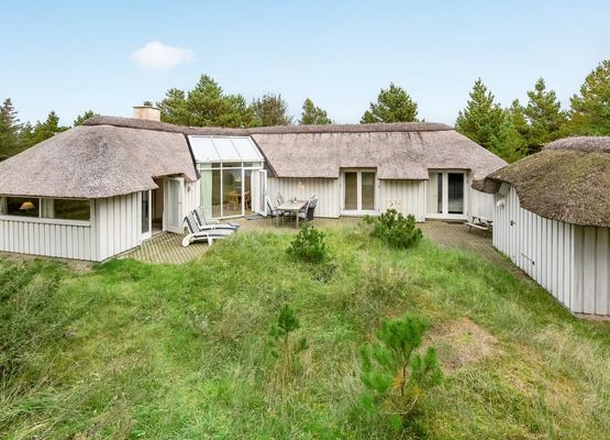 "Catarine" - 1.1km from the sea