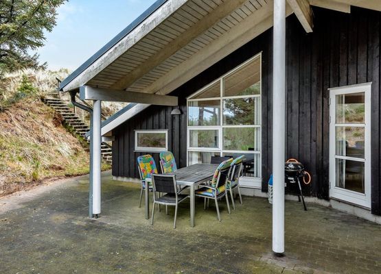 "Hilke" - 850m from the sea
