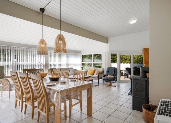 "Leoni" - 500m from the sea