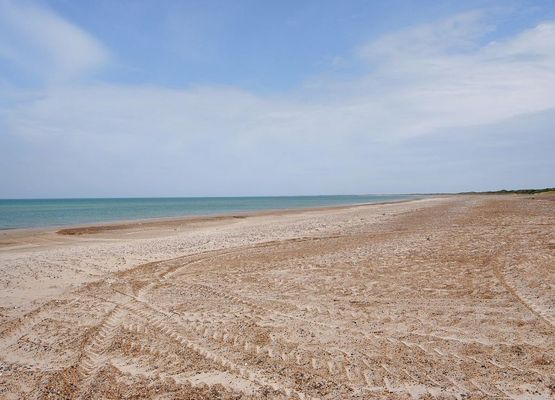 "Catarine" - 1.1km from the sea