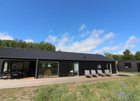 "Oke" - 350m from the sea